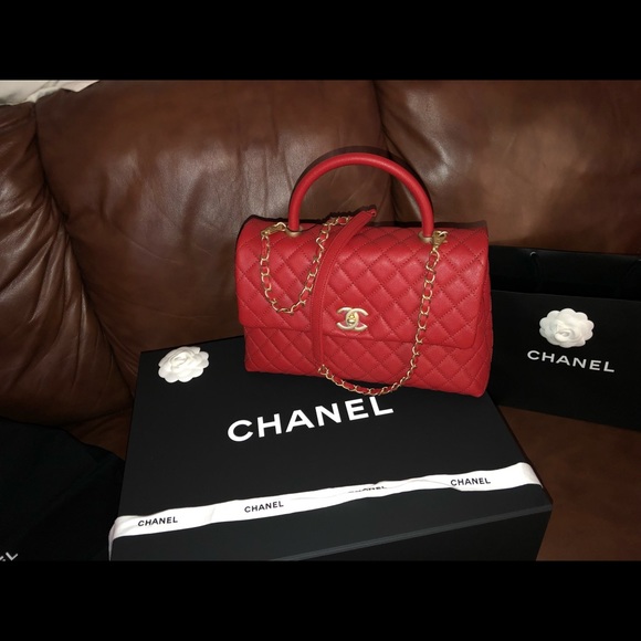 CHANEL - Picture 2 of 4